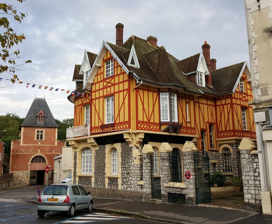 La Porte De Bretagne Péronne Buitenkant foto